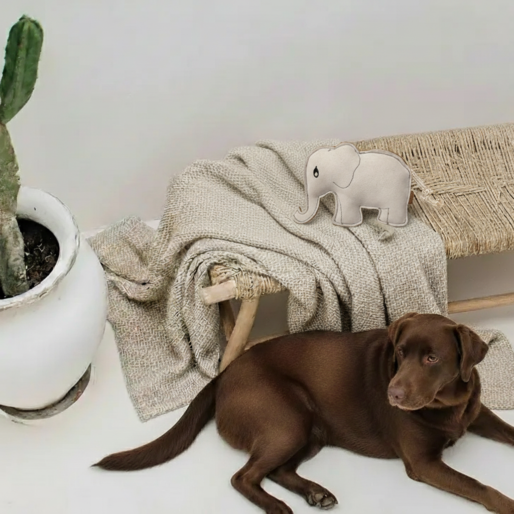 BUDDY. Jouet pour chien en cuir "Éléphant"